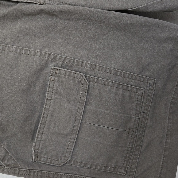 Savane Olive Green Cargo Shorts Classic Utilitarian Style Size W32 - Picture 2 of 7